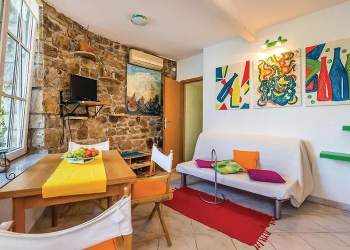 Beautiful In Apartman